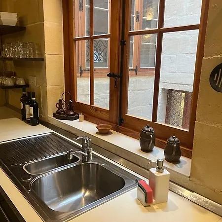 '19, Kenn L-istorja' A Remarkable 500 Years Old House Of Character 別荘 *