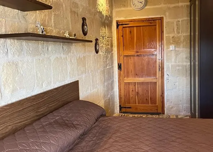 '19, Kenn L-istorja' A Remarkable 500 Years Old House Of Character Hébergement de vacances