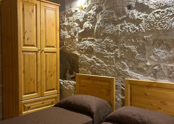 '19, Kenn L-istorja' A Remarkable 500 Years Old House Of Character Hébergement de vacances Isla