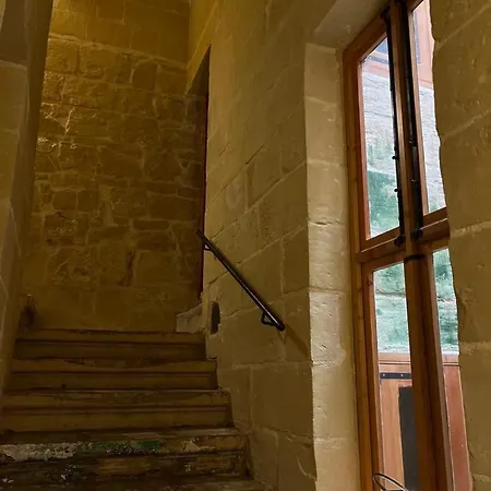 '19, Kenn L-istorja' A Remarkable 500 Years Old House Of Character *