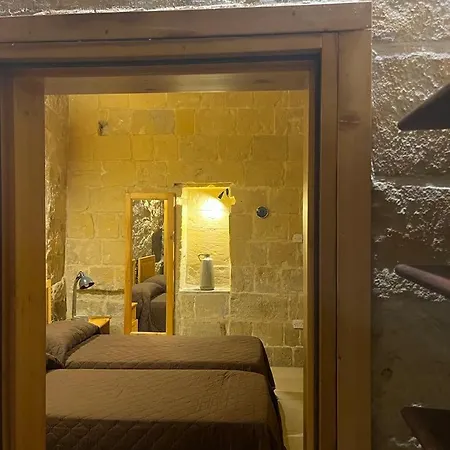 '19, Kenn L-istorja' A Remarkable 500 Years Old House Of Character Σπίτι διακοπών Senglea