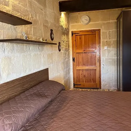 '19, Kenn L-istorja' A Remarkable 500 Years Old House Of Character Σπίτι διακοπών