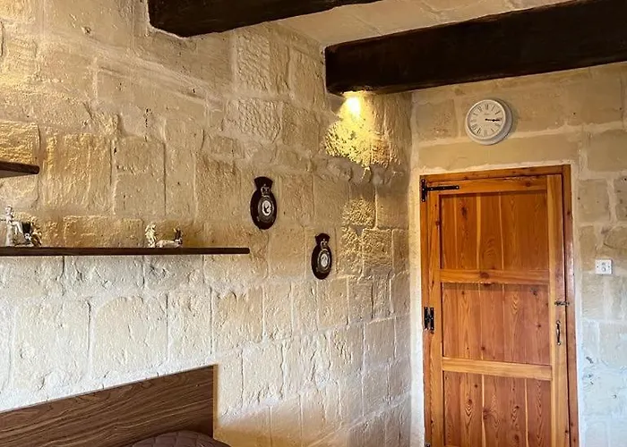 Vakantiehuis '19, Kenn L-istorja' A Remarkable 500 Years Old House Of Character *