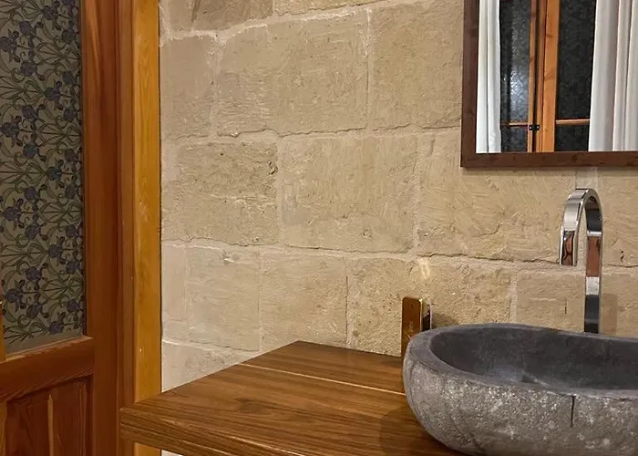 度假居 '19, Kenn L-istorja' A Remarkable 500 Years Old House Of Character *