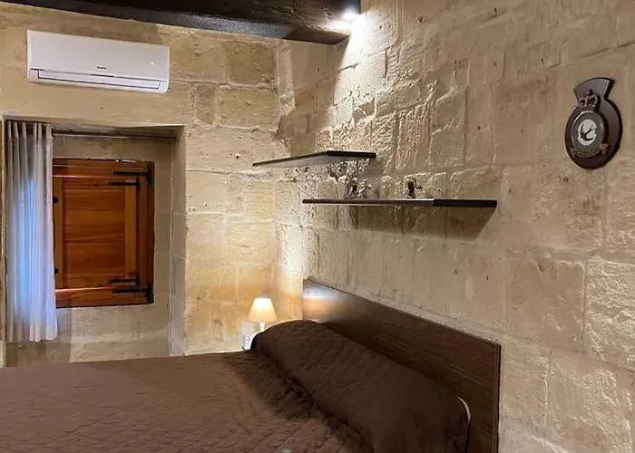 Vakantiehuis '19, Kenn L-istorja' A Remarkable 500 Years Old House Of Character Senglea
