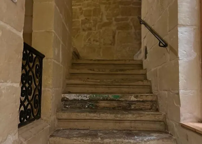 '19, Kenn L-istorja' A Remarkable 500 Years Old House Of Character *