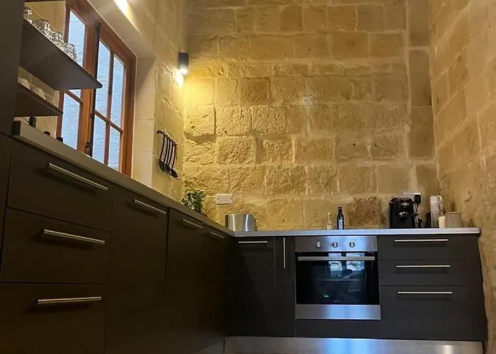 '19, Kenn L-istorja' A Remarkable 500 Years Old House Of Character * Senglea