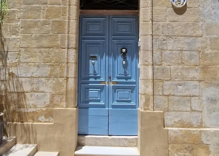 '19, Kenn L-istorja' A Remarkable 500 Years Old House Of Character Vakantiehuis Senglea